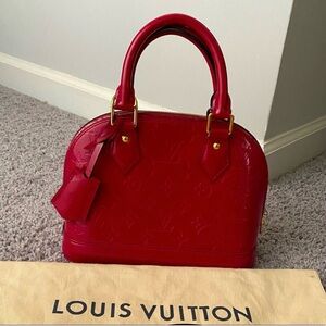 AUTHENTIC LOUIS VUITTON ALMA BB VERNIS ❤️